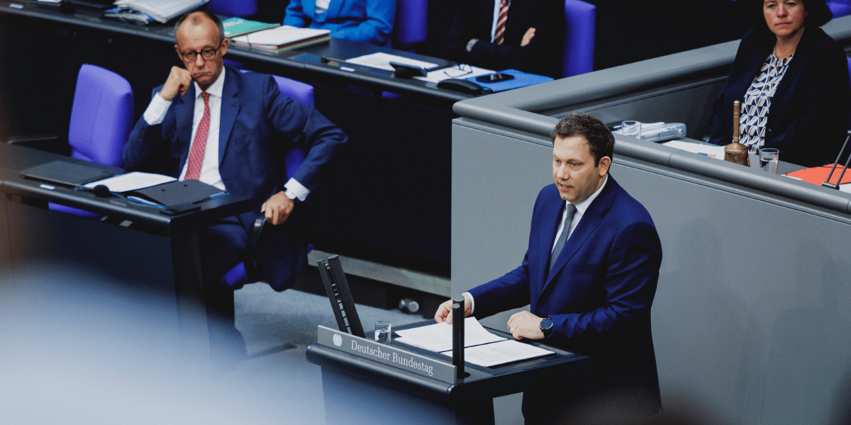 Lars Klingbeil, Bundesminister der Finanzen, aufgenommen im Rahmen der Haushaltsdebatte im Deutschen Bundestag in Berlin, 08.07.2025.